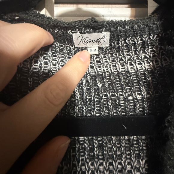 Kismet Black and Gray Geometric Women's Cardigan - Picture 3 of 4
